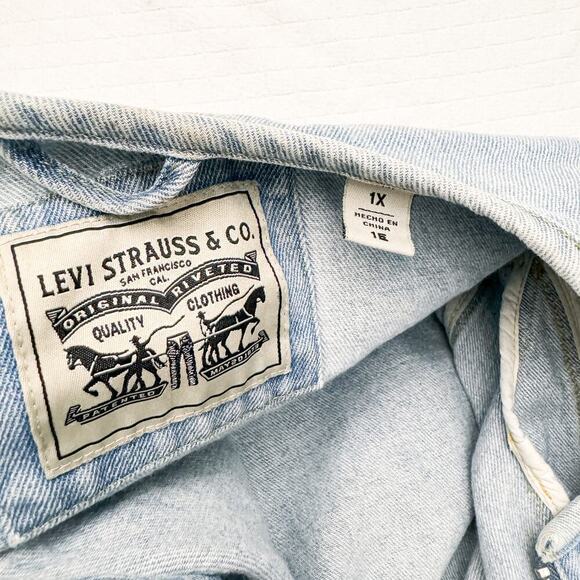 Levi's Light Wash Denim Jeans Zipper Button Down Jacket Size 1X - Picture 7 of 8